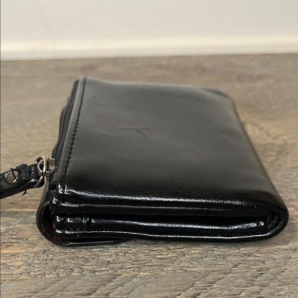 Prettyzys Small Wristlet Bifold Wallet for Women - Black - Picture 11 of 12